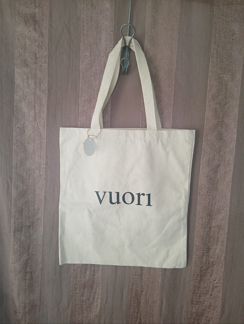 💎 Vuori Natural Canvas Tote with Black Logo